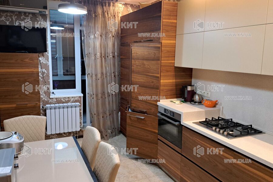 Продаж квартири Харків, Олексіївка, 161м²