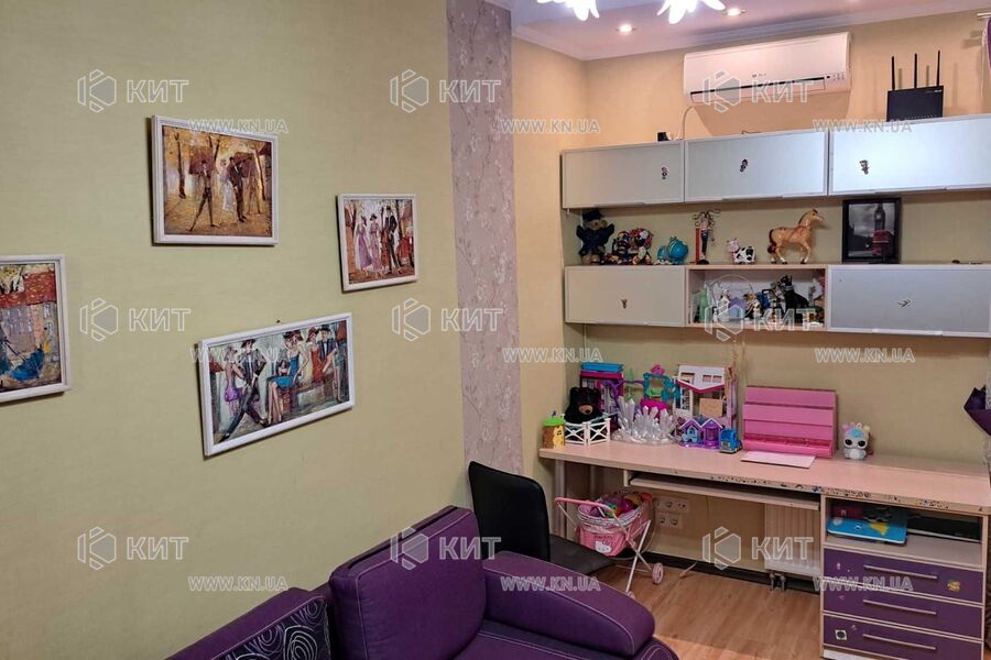 Продаж квартири Харків, Олексіївка, 161м²