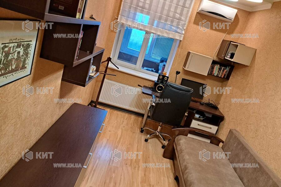 Продаж квартири Харків, Олексіївка, 161м²