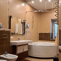 Продаж квартири Харків, Олексіївка, 161м²