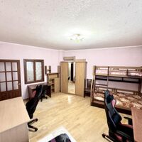 Продаж квартири Харків, Майдан Героїв Небесної Сотні, 100м²