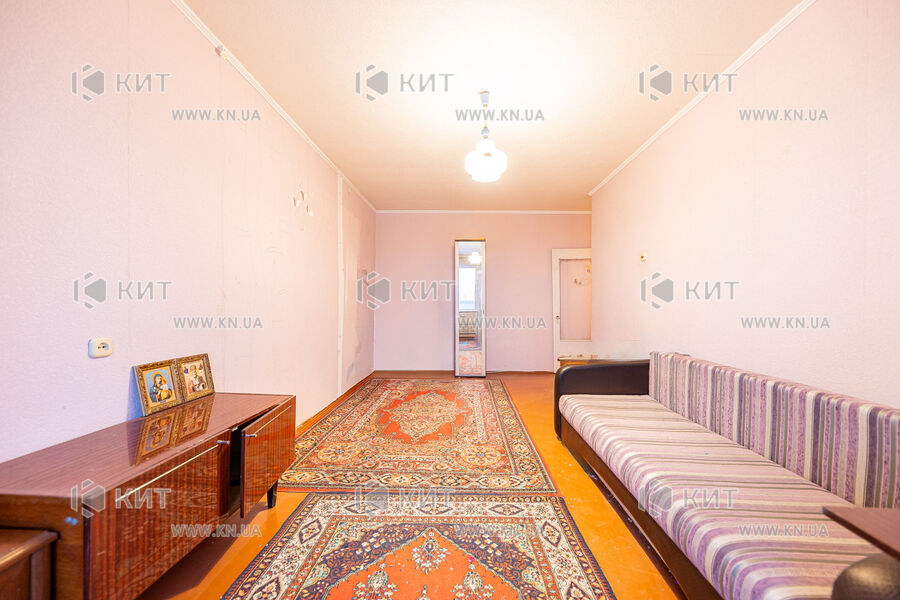 Продаж квартири Харків, ХТЗ, Рогань, 47м²