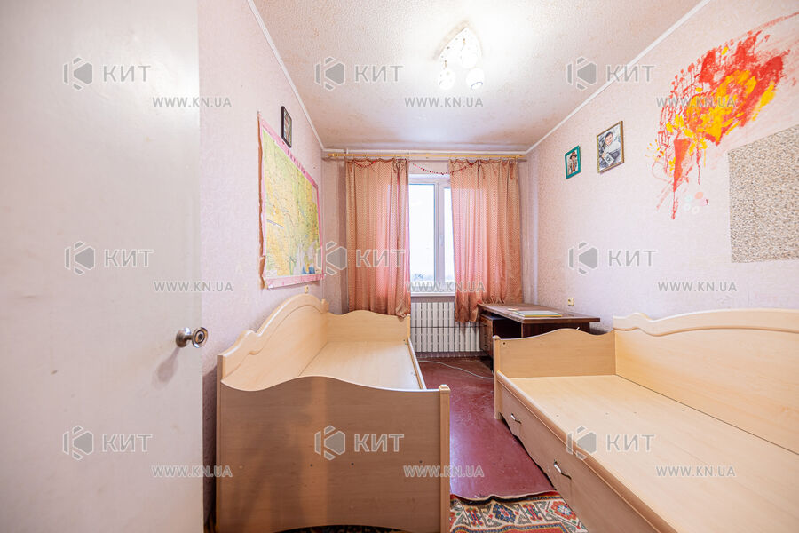 Продаж квартири Харків, ХТЗ, Рогань, 47м²