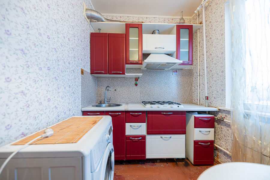 Продаж квартири Харків, ХТЗ, Рогань, 47м²