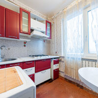 Продаж квартири Харків, ХТЗ, Рогань, 47м²