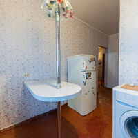 Продаж квартири Харків, ХТЗ, Рогань, 47м²