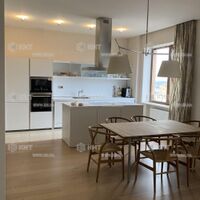 Продаж квартири Харків, Наукова, 135м²