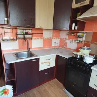 Продажа 	 Харків,  Киргизька вул.   12