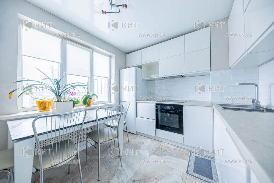 Продаж квартири Харків, Наукова, 80м²