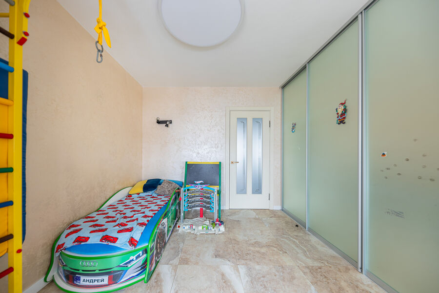 Продаж квартири Харків, Наукова, 80м²