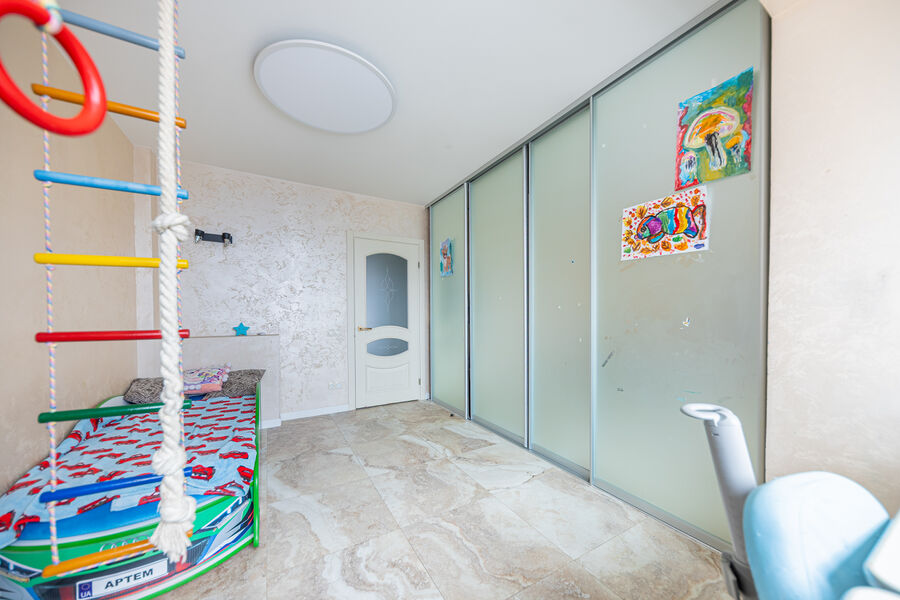 Продаж квартири Харків, Наукова, 80м²