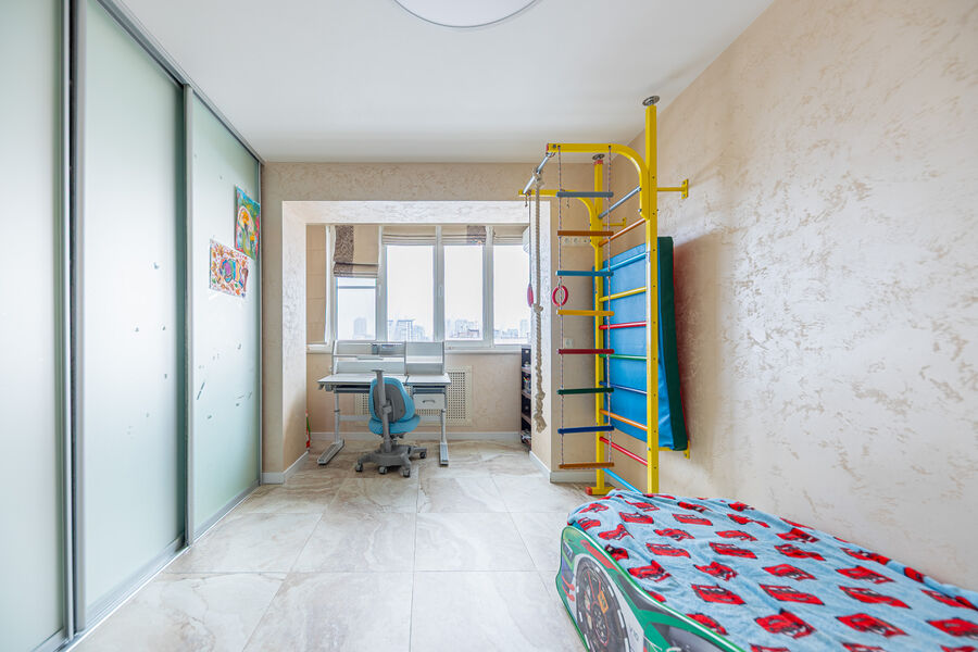 Продаж квартири Харків, Наукова, 80м²