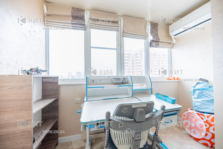 Продаж квартири Харків, Наукова, 80м²