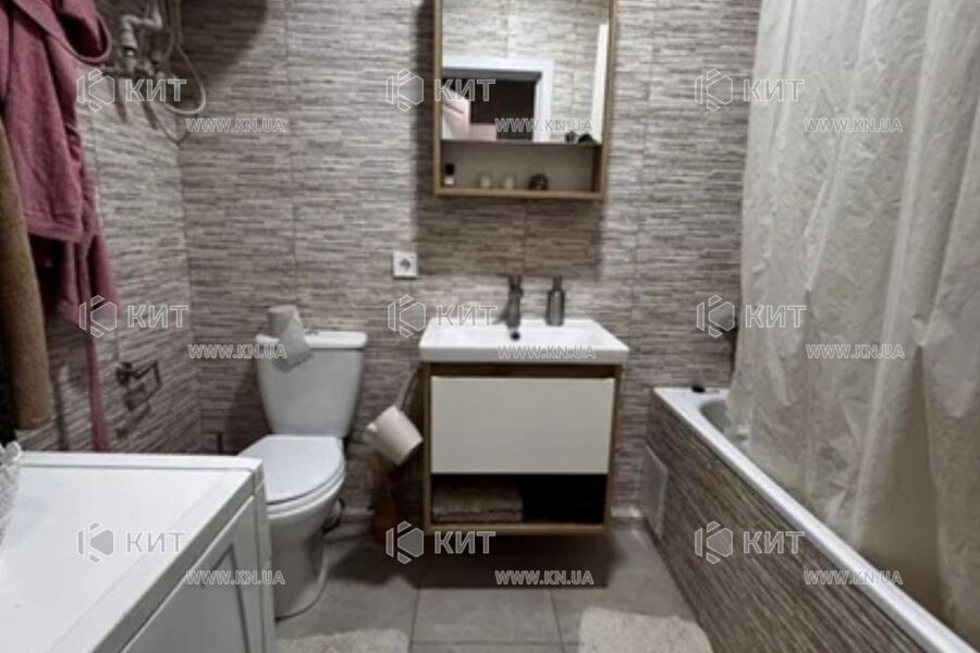 Продаж квартири Харків, ХТЗ, Рогань, 40м²