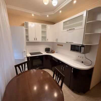 Продажа 	 Харьков,  Валентиновская (Блюхера) ул.   40