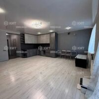 Продаж квартири Харків, ХТЗ, Рогань, 82м²