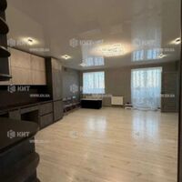 Продаж квартири Харків, ХТЗ, Рогань, 82м²