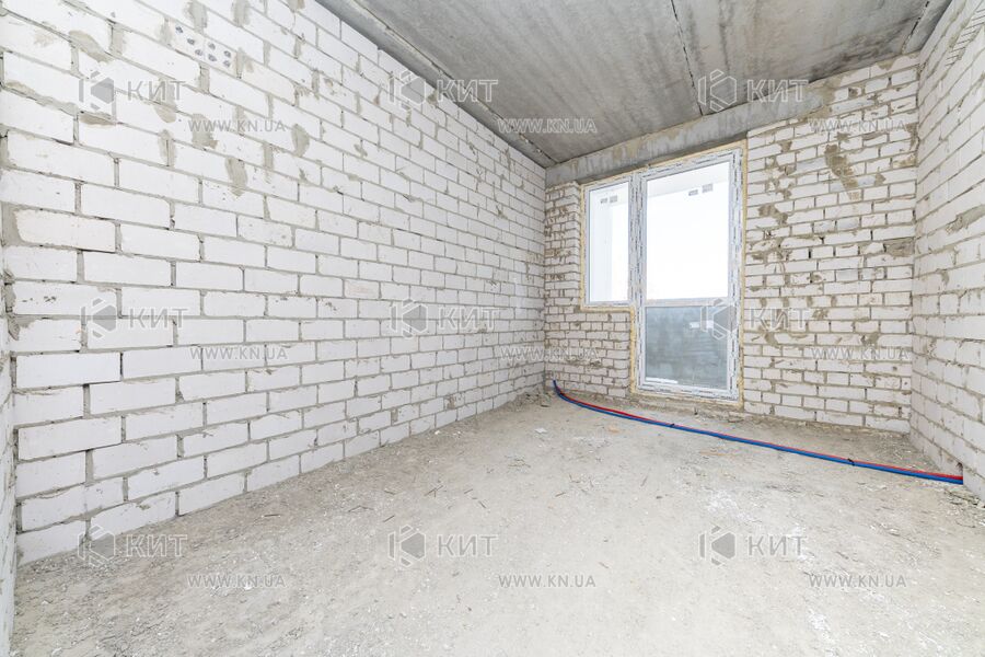 Продаж квартири Харків, ХТЗ, Рогань, 75.59м²