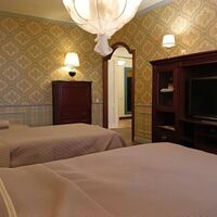 Продаж квартири Харків, Наукова, 133м²