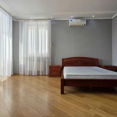 Продажа 	 Харьков, Героев Харькова 131 Героев Харькова (Московский) пр.   131А