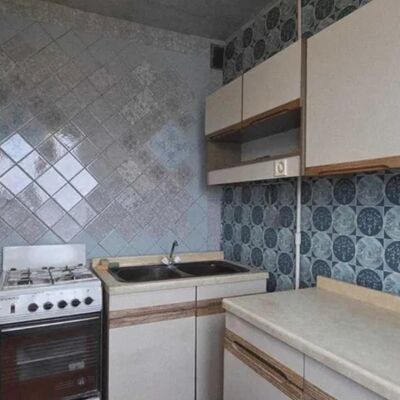 Продажа 	 Харьков,  Метростроителей ул.   15