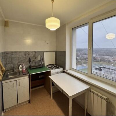 Продажа 	 Харьков,  Приречная (Продольная) ул.   3А