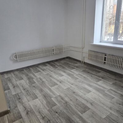 Продажа 	 Харків,  Олега Адамовського (Камська) вул.   1