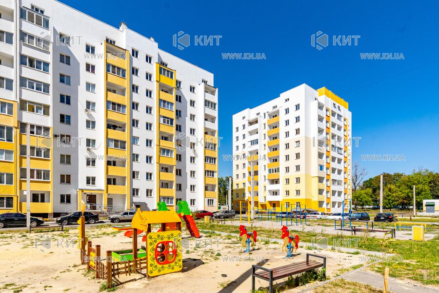 Продаж квартири Харків, ХТЗ, Рогань, 69м²