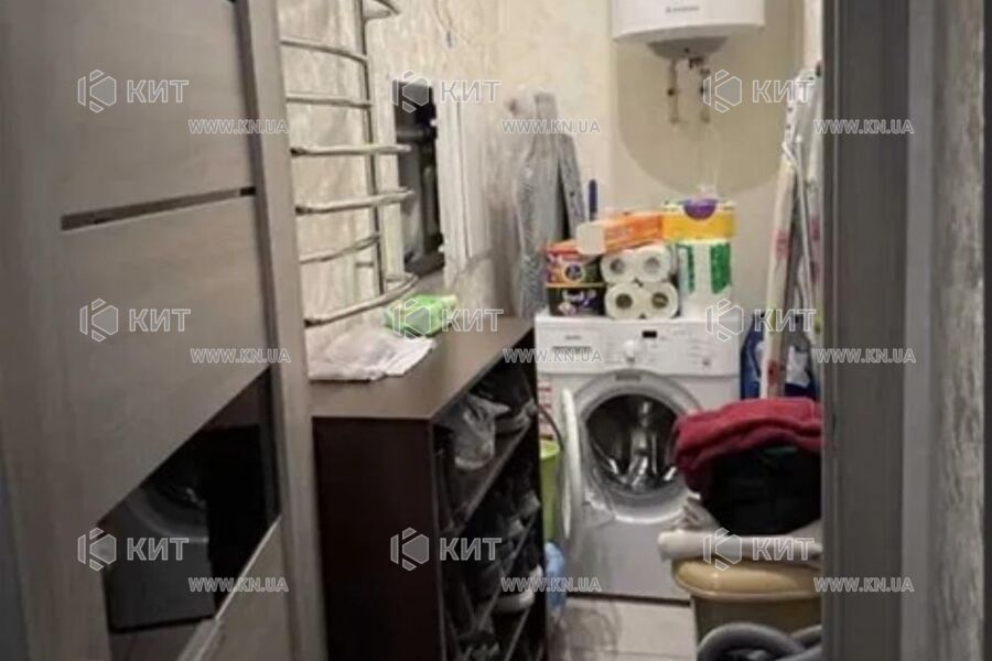 Продаж квартири Харків, ХТЗ, Рогань, 56м²