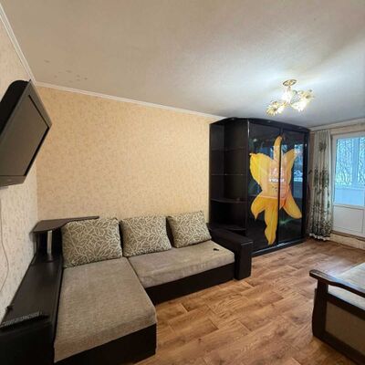 Продажа 	 Харьков,  Непокорённых (Героев Труда) ул.   49