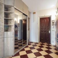 Продаж квартири Харків, Наукова, 203м²