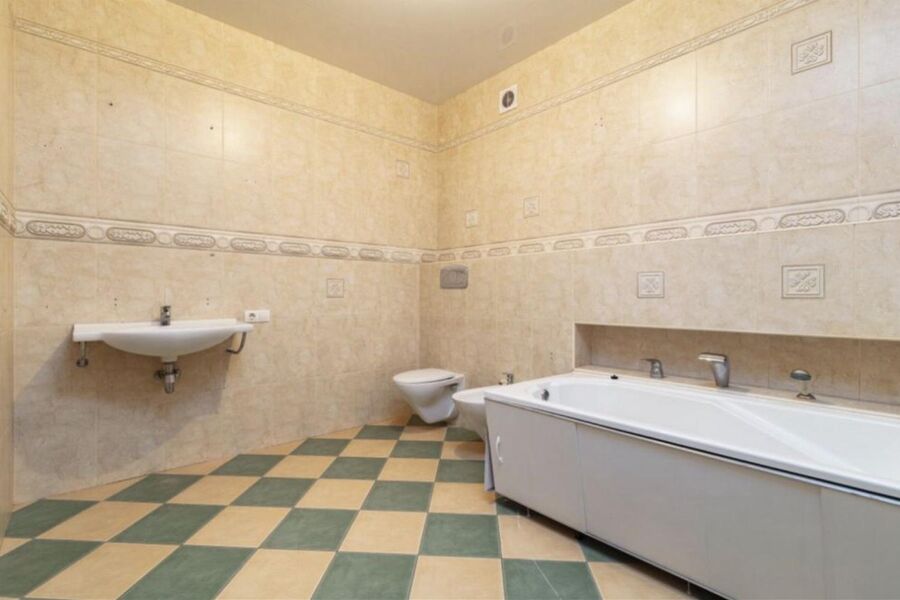 Продаж квартири Харків, Наукова, 203м²