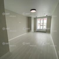 Продаж квартири Харків, ХТЗ, Рогань, 43м²
