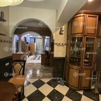 Продаж квартири Харків, Наукова, 130м²