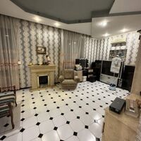 Продаж квартири Харків, Наукова, 130м²