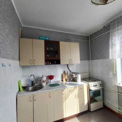 Продажа 	 Харків,  Олексіївська вул.   30