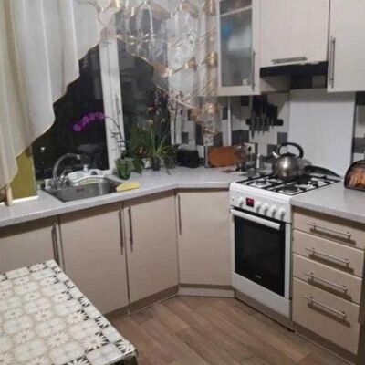 Продажа 	 Харків,  Байрона (Героїв Сталінграда) пр.   148А