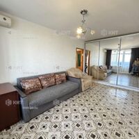 Продаж квартири Харків, ХТЗ, Рогань, 33м²