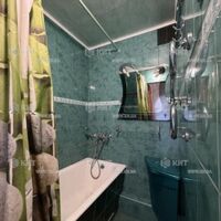 Продаж квартири Харків, ХТЗ, Рогань, 33м²
