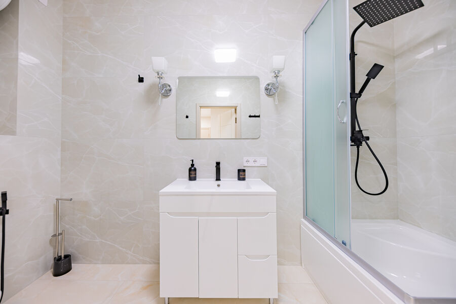 Продажа квартиры Харьков, Салтовка(Г.Труда,Студ.), 98м²