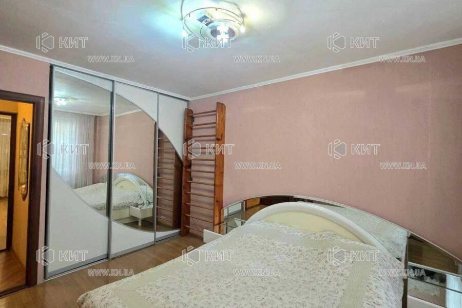 Продаж квартири Харків, ХТЗ, Рогань, 66м²
