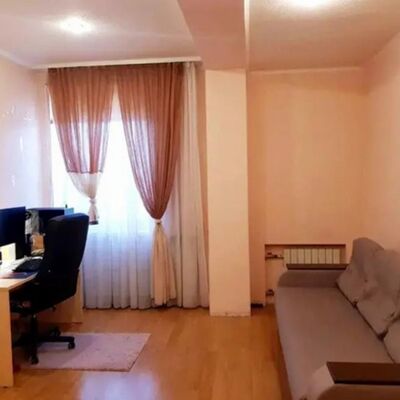 Продажа 	 Харьков,  Александровский (Косиора) пр.   122А