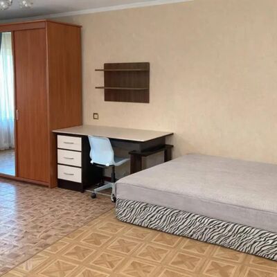 Продажа 	 Харків,  Байрона (Героїв Сталінграда) пр.   187