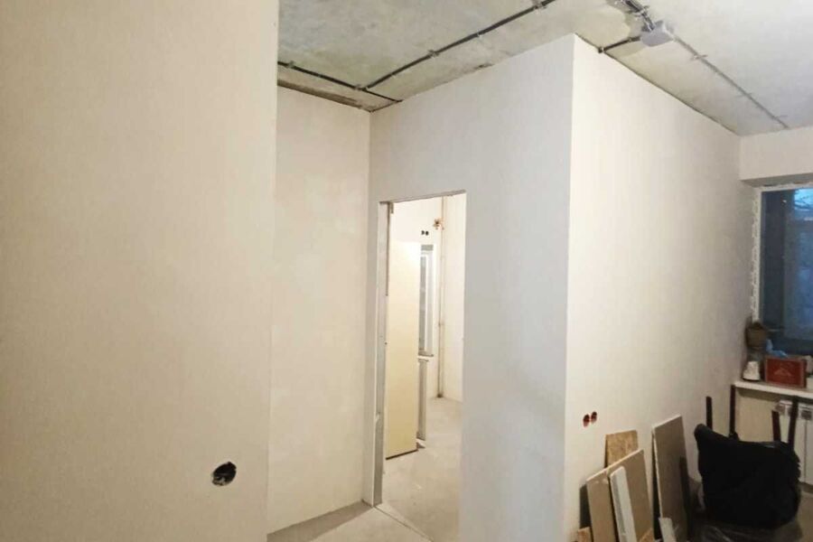 Продаж квартири Харків, ХТЗ, Рогань, 32м²