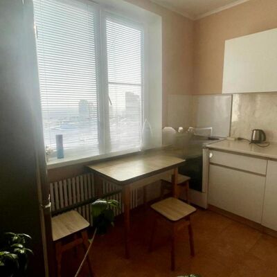 Продажа 	 Харків,  Перемоги пр.   76