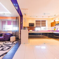 Продаж квартири Харків, Наукова, 135м²