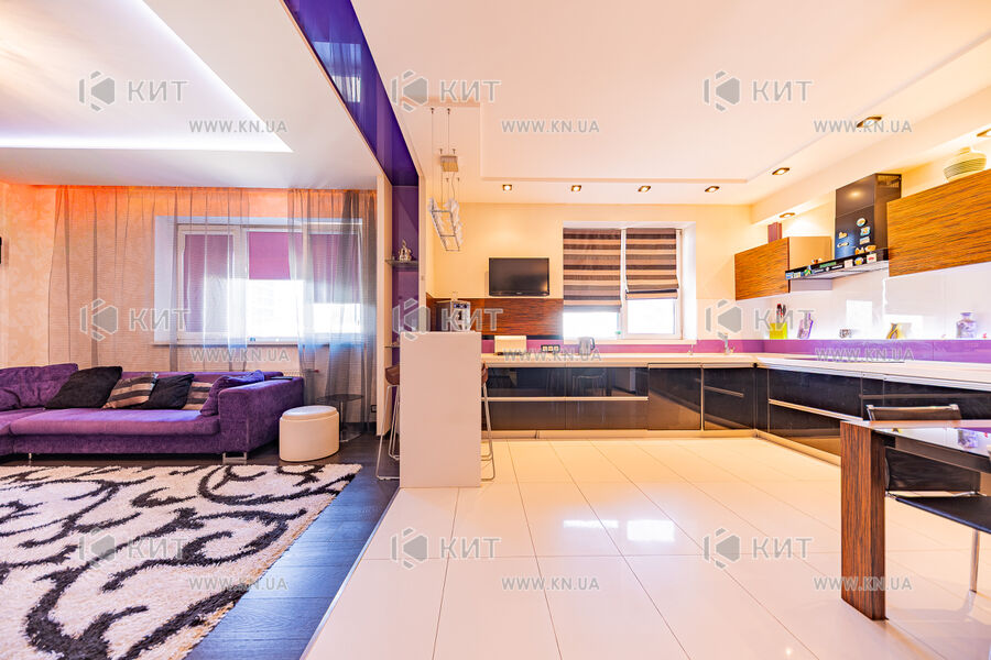 Продаж квартири Харків, Наукова, 135м²