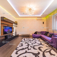 Продаж квартири Харків, Наукова, 135м²