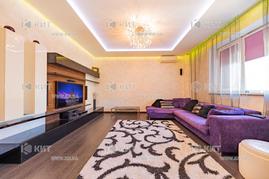 Продаж квартири Харків, Наукова, 135м²