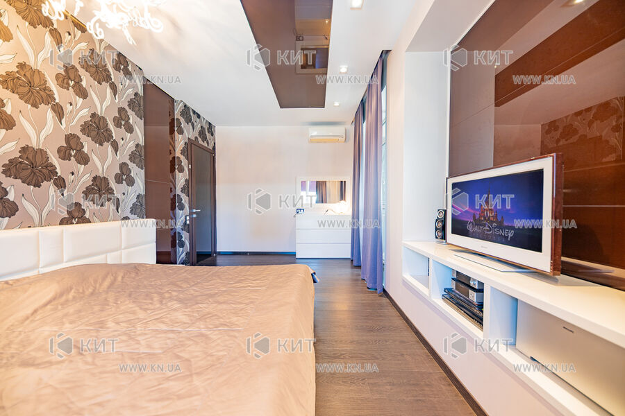 Продаж квартири Харків, Наукова, 135м²